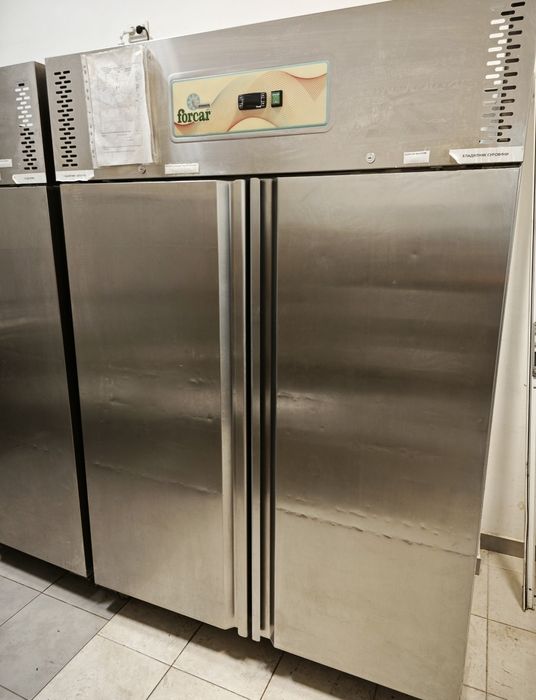 Професионални хладилници и хладилни маси на половин цена