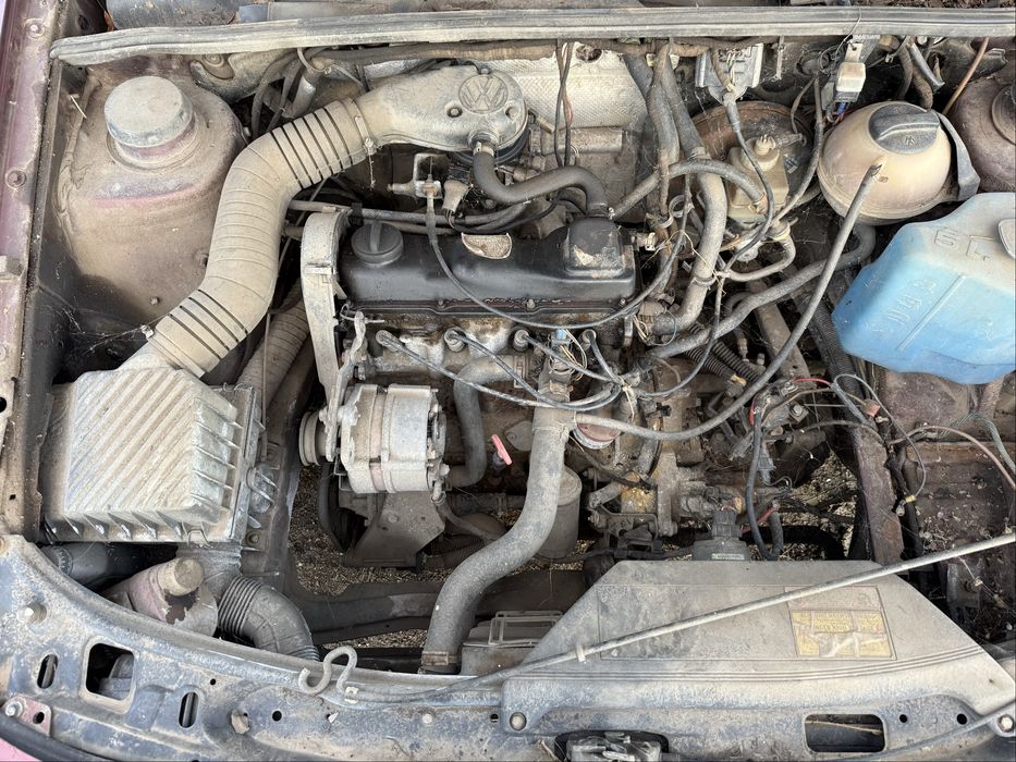 Volkswagen Passat B3 1.8 бензин на части