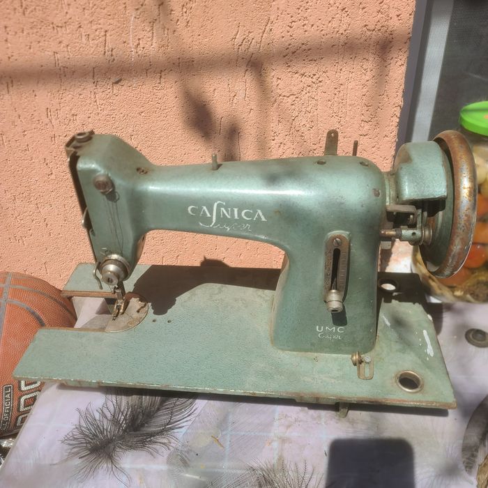 Masina de cusut casnica super (pentru piese)