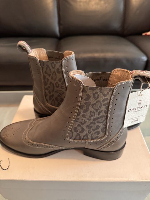 Нови CRICKIT Helen Chelsea Boots, 37 номер