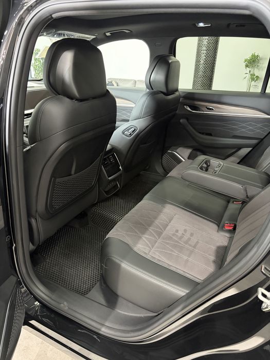Geely monjaro flagship