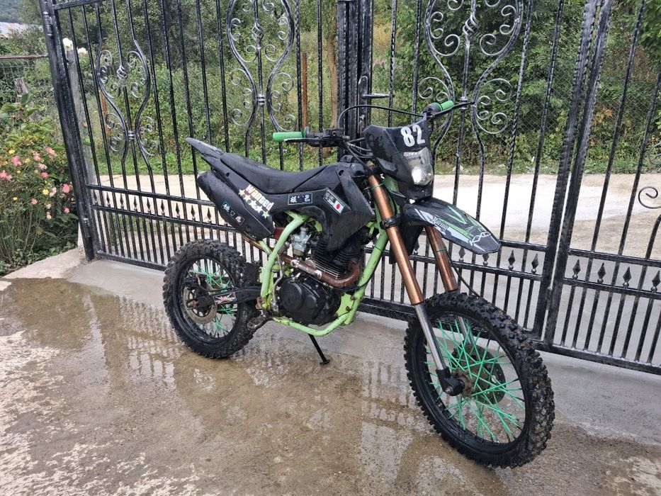 Cross 150cc,cititi descrierea