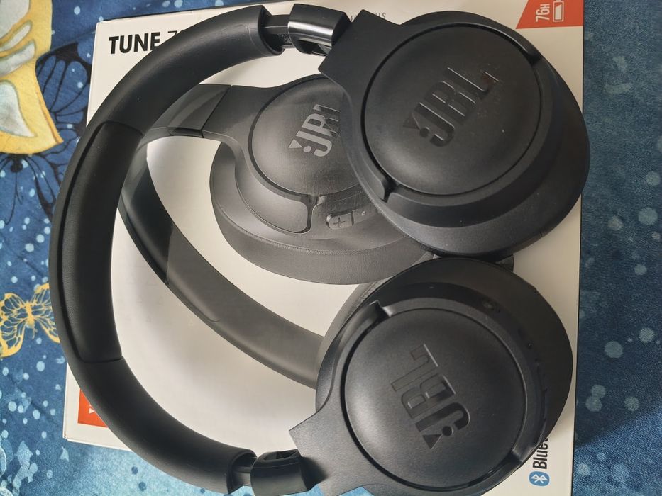 Casti JBL Tune 720 BT Bluetooth, Over-Ear, Microfon , Negru cu Garantie