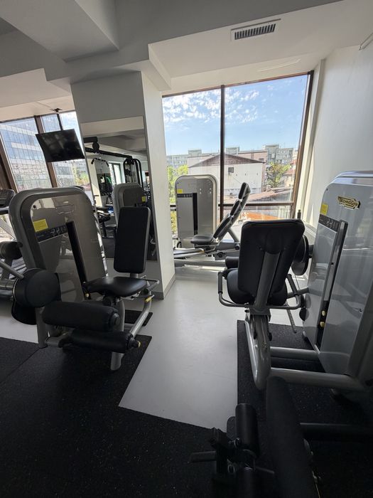 Dezmembrez sala de fitness Bucuresti / vestiare