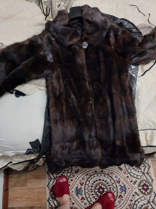 Продаеться норковая шуба!!!