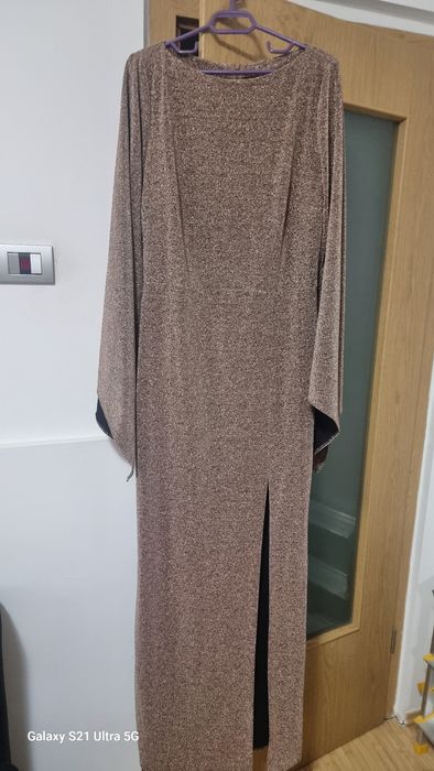 Vand rochita ocazii,lurex nisip.