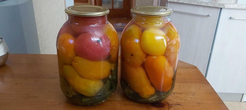 Домашние соления. Помидоры - огурцы.