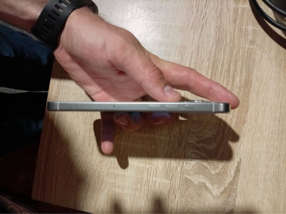 Iphone 16 pro max 256GB + Airpods 4