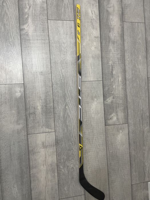 Хоккейная клюшка для левшей