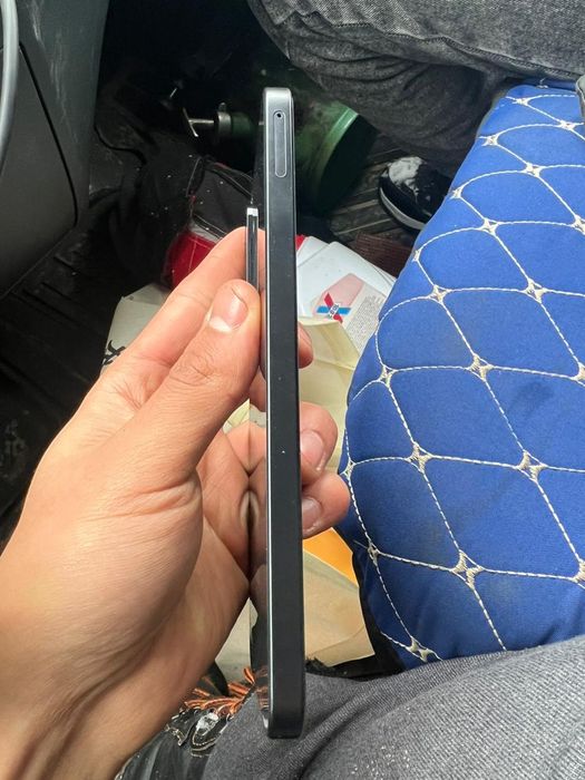 Продам Samsung a17 на 256гб