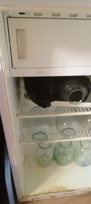 Продам холодильник звоните