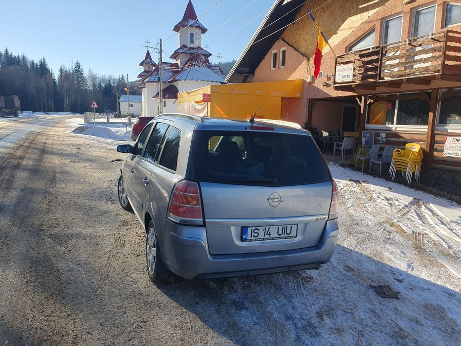 Opel Zafira B, an 2007, motor 1.9 CDTI, 7 locuri