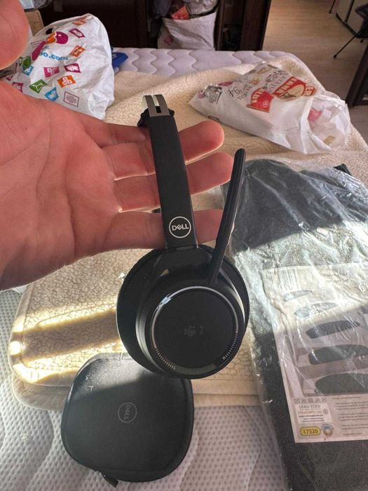 Căști Dell wireless cu microfon + husă – folosite foarte puțin