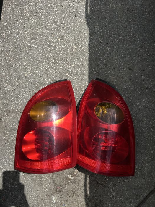 Задни стопове Nissan Primera комби 2003