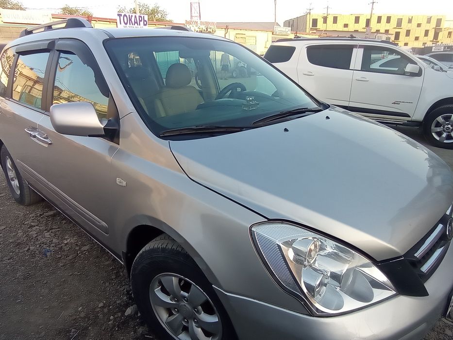 Kia Carnival benzin