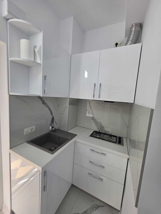 Vând garsonieră 21 m², renovată integral recent – Zona Abator, Constanța