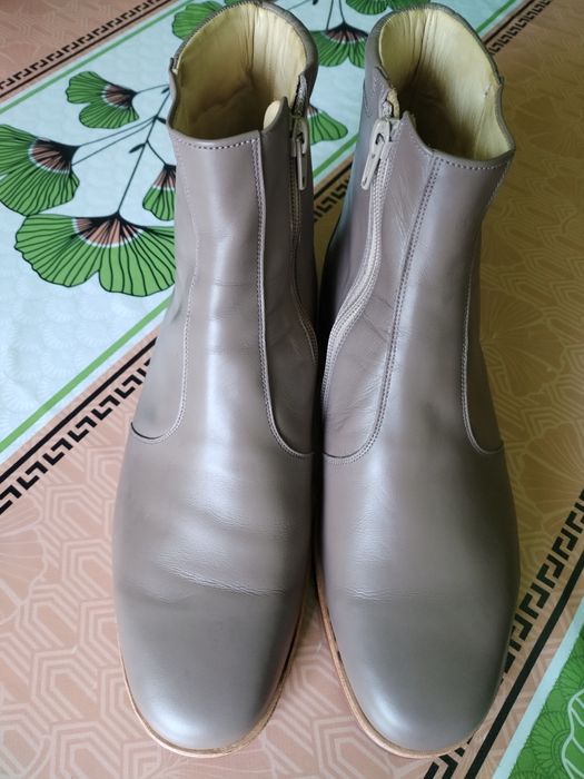 Încălțăminte din piele