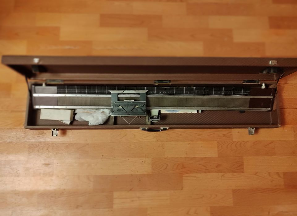 Вязальная машина Нева 1