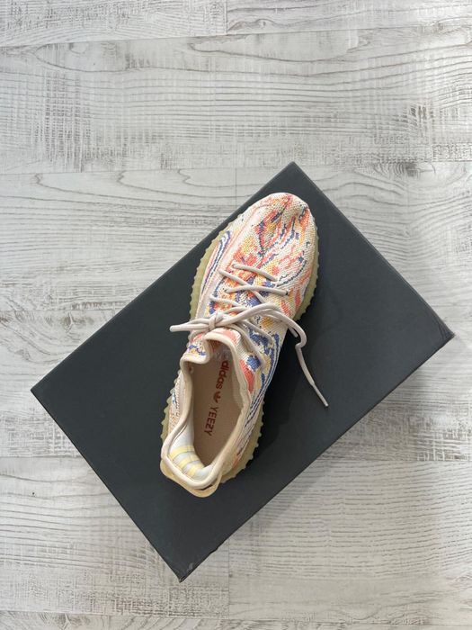 Adidasi  sport yezzi