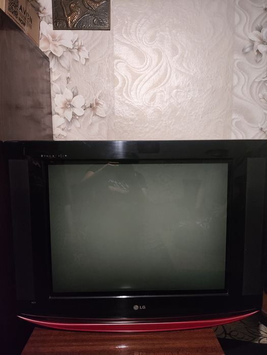 Продаю телевизор