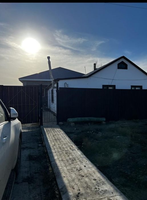 Продаётся дом с времянкой