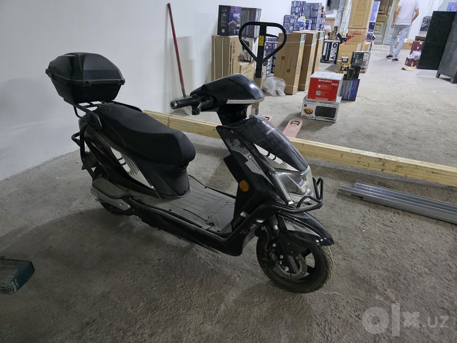 Skuter tokda yuradi 5 batareykali