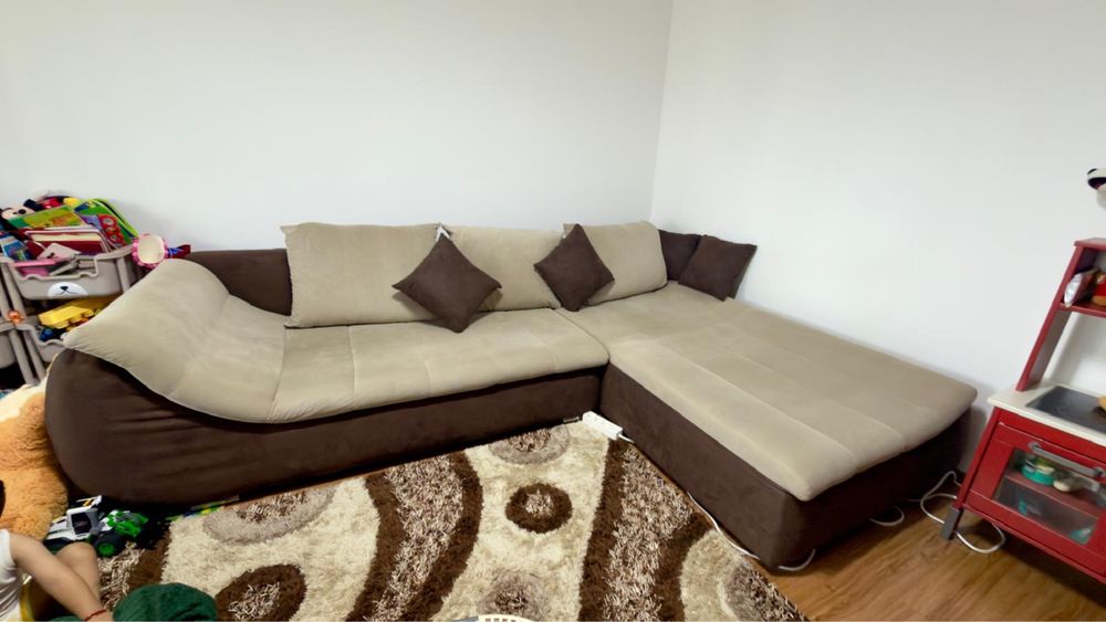 Canapea extensibila in forma de “L”