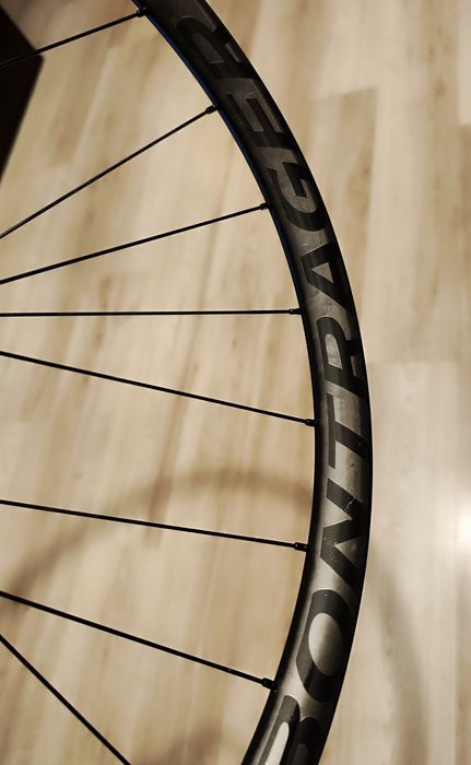 REDUCERE! Set complet roti carbon MTB 29" Bontrager