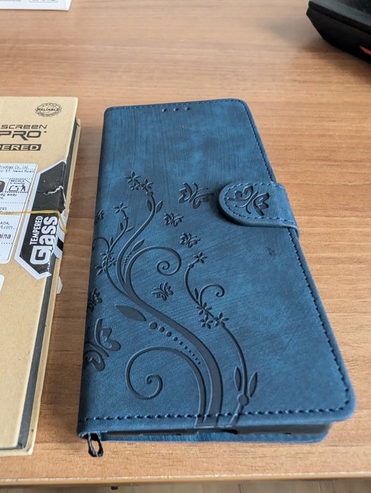 Продавам калъфи за телефони