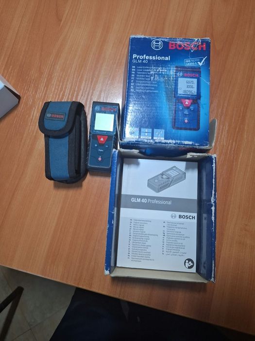 Лазерен далекомер Bosch GLM 40 Professional