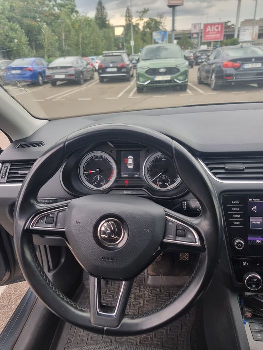 Vând Skoda Octavia 3