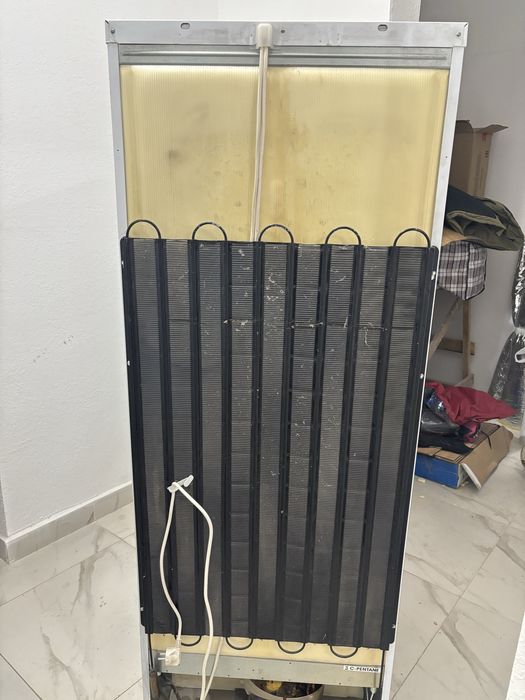 Холодильник indesit