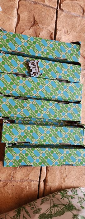 Bloc de conexsiuni, si releu inter față