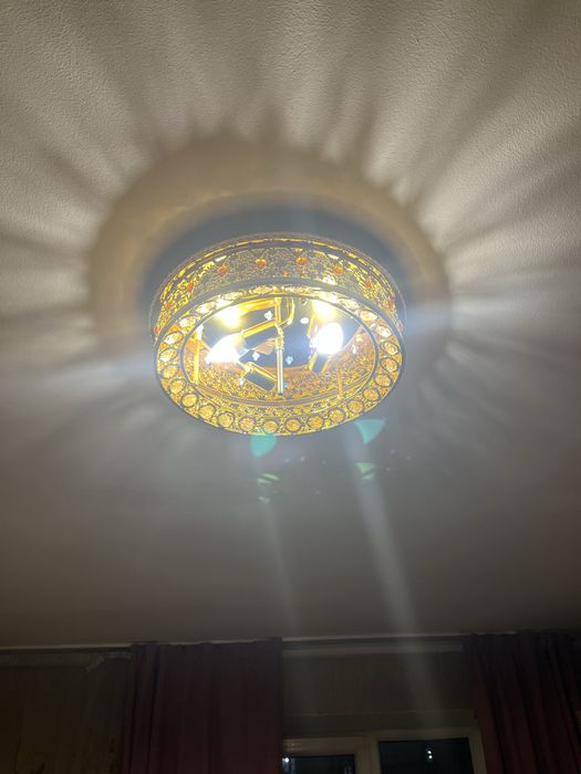 Люстра и кронштейн Срочно! 20000