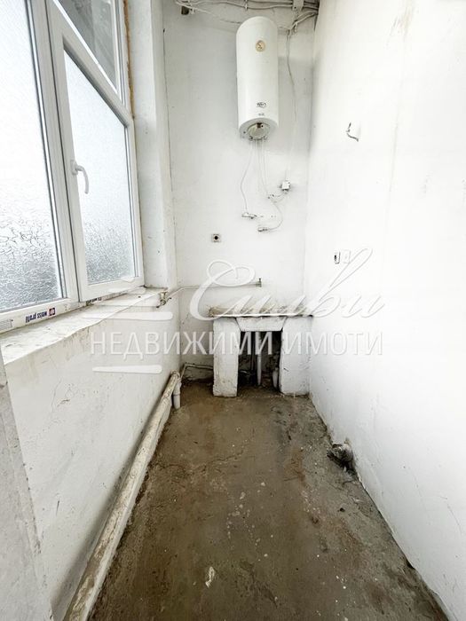 Дава се под наем Склад в Шумен, Басейна - 120 кв.м за 612 € - Снимка #3