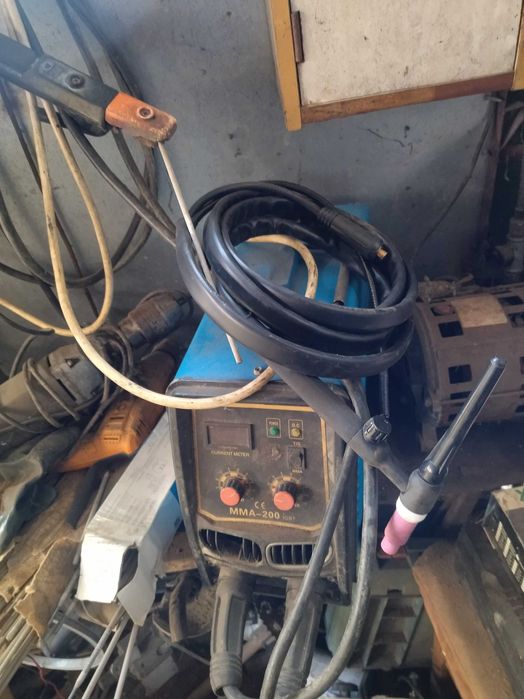 vand doua aparate de sudura unul cu electrozi si tig 1050lei si unul cu electrozi si sarma flux 380lei