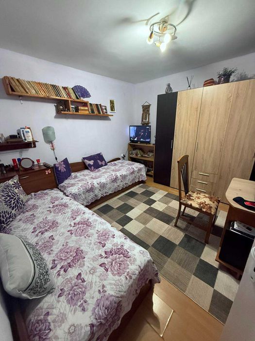 Два етажа от къща - град Асеновград