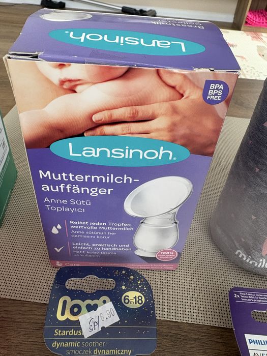 Бебешки шишета и принадлежности