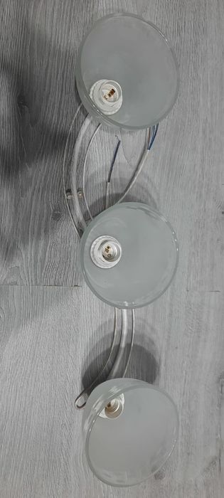 Lustra alb antichizat cu 3 becuri E27