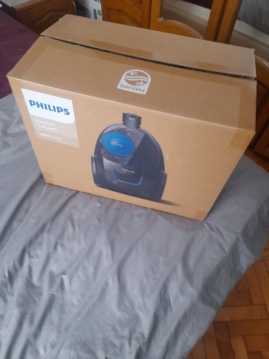 Vând aspirator Philips  nou