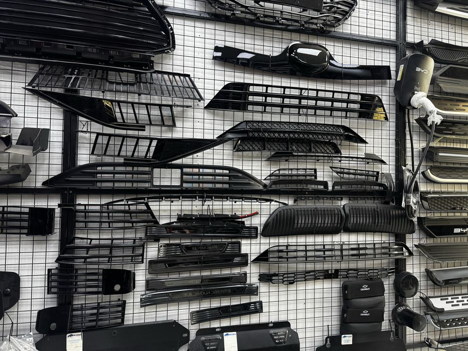 Avtomobilniy radiatr setka