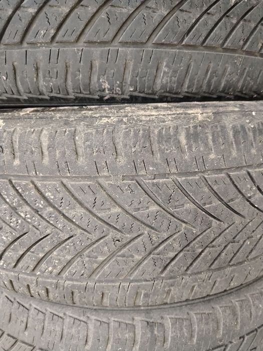 Продам шины на 205/65/15