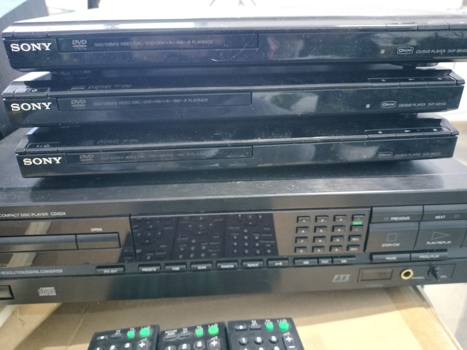 Aparat CD ,DVD cu telecomandă