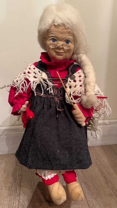 Винтидж, ръчно изработена кукла– Норвегия, 1960г! Уникален декор!