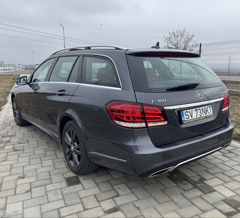 Mercedes Benz E300 Hybrid