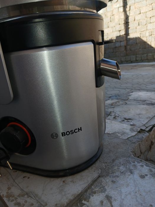 Сок вожималка отличный состояние.