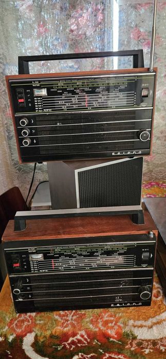 aparate radio ,boxe lemn 50 si 90 w ,pikap TESLA cuboxe 15w .