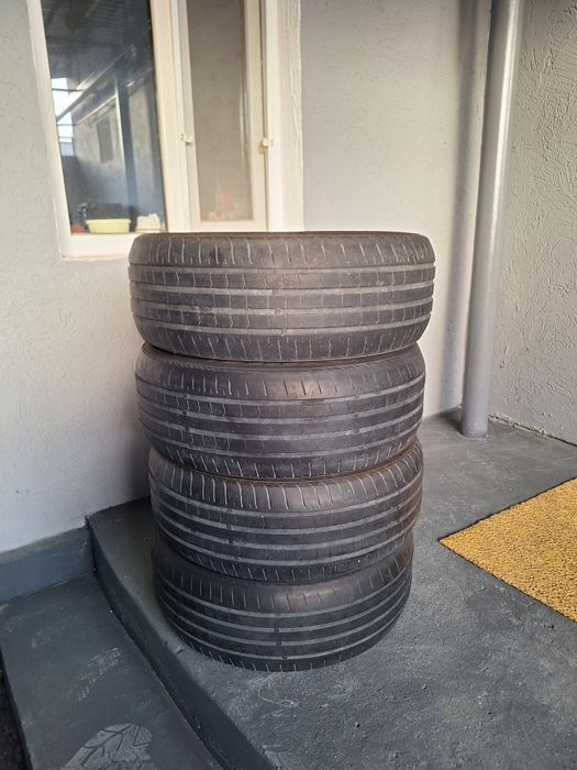 Летний шина 215/55/17