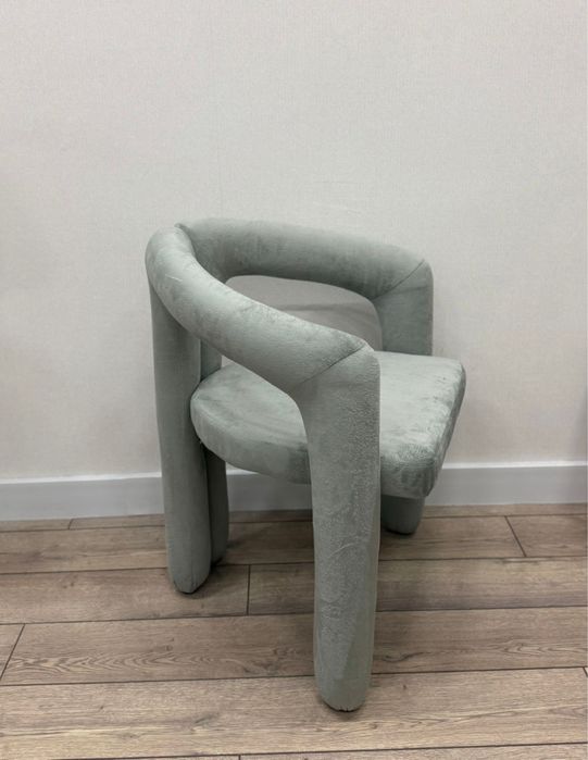 Кресло-стул в современном стиле