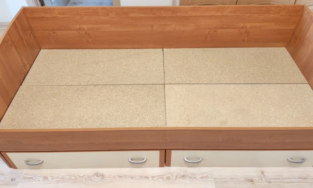 Продам б/у кровать 80×200 см